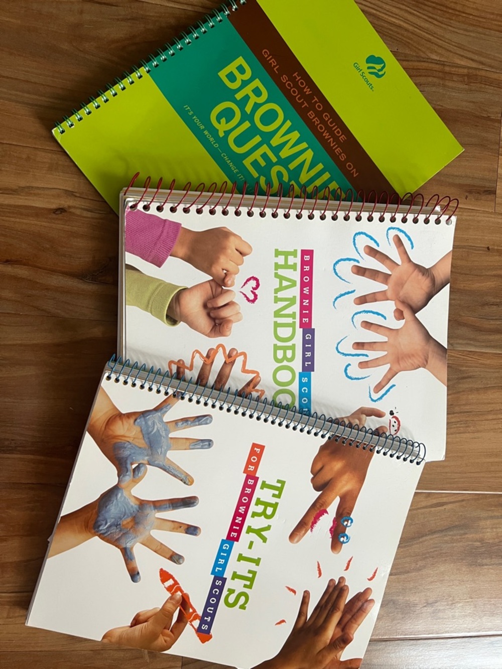Girl Scouts Brownie Quest & Handbook Set - Colorful Handprint Covers